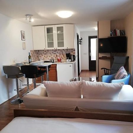 Studio Apartman Meli Apartment Пореч Екстериор снимка