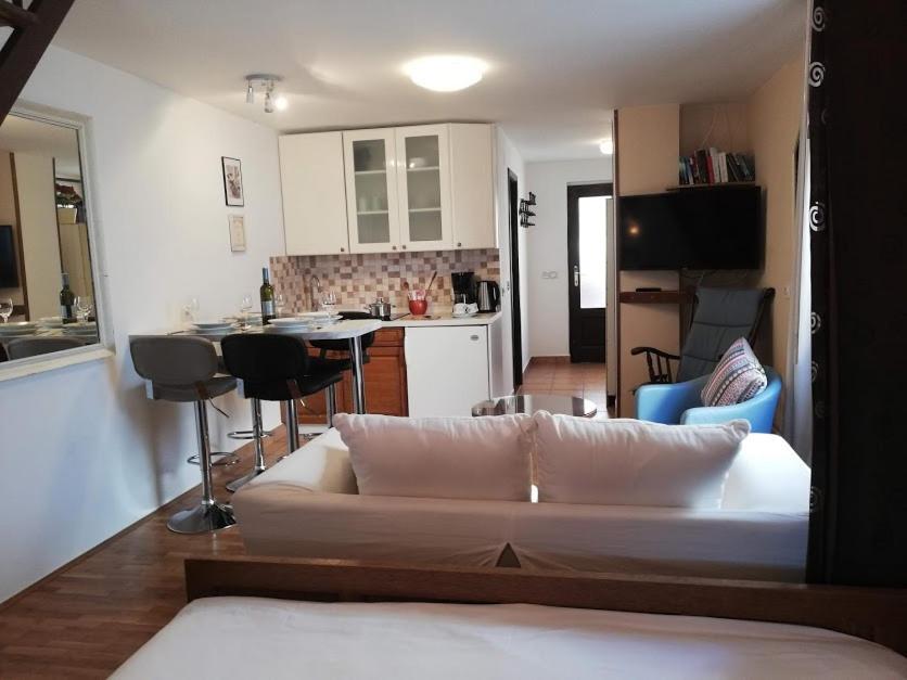 Studio Apartman Meli Apartment Пореч Екстериор снимка